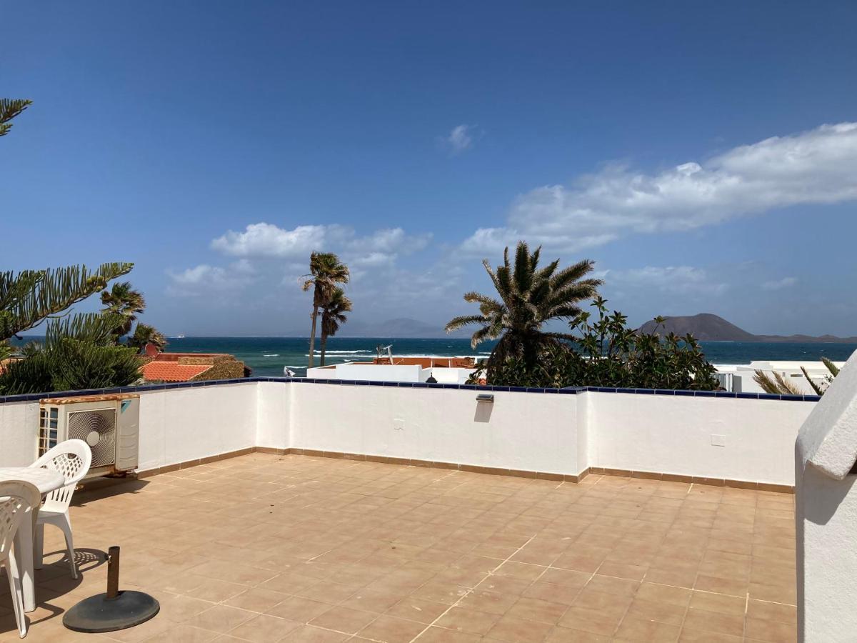 Beach House With The Heated Pool Next To Rocky Point Corralejo Exterior foto